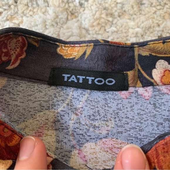 Mesh Floral Top - Picture 9 of 9